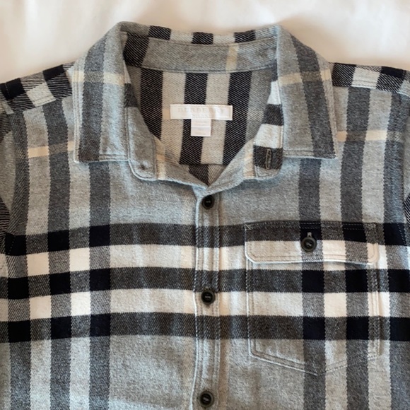 Burberry shirt - Picture 1 of 8